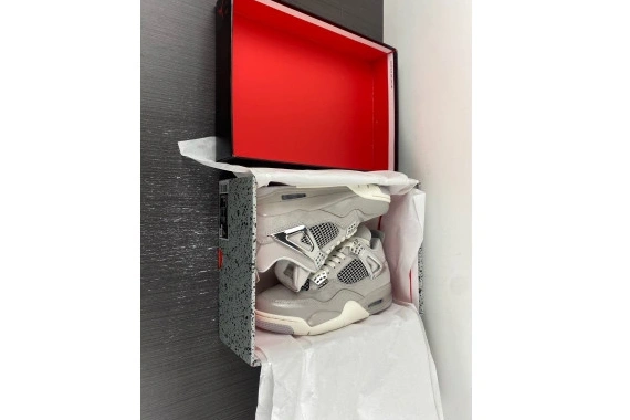 Frozen 4 Retro Moments   AQ9129-001 Jordan AQ9129-001 0306